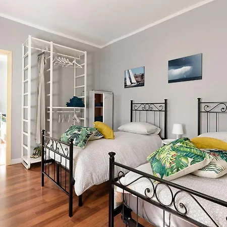 Apartment The - Frida Montevecchia